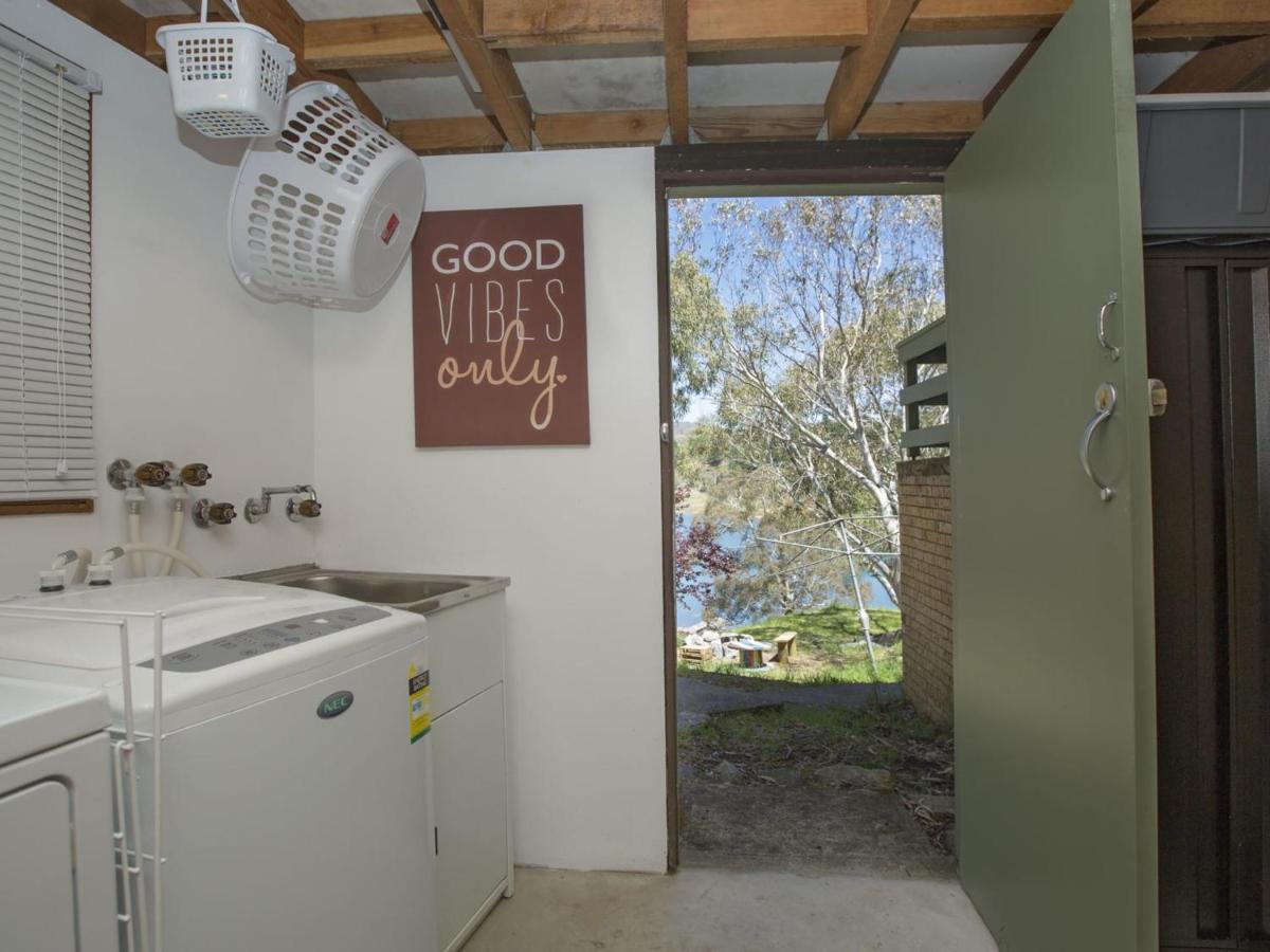 Lakeside Townhouse - 2br Modern Townhouse L Views L Balcony L Walking Distance To Town Holiday home *