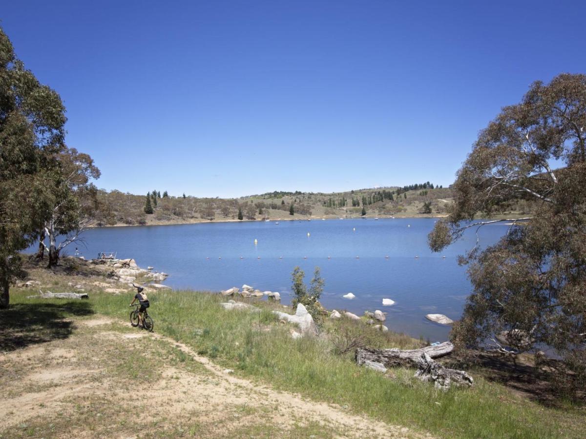 Holiday home Lakeside Townhouse - 2br Modern Townhouse L Views L Balcony L Walking Distance To Town