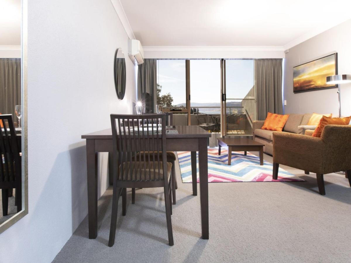 Horizons 418 Lake Waterfront Jindabyne