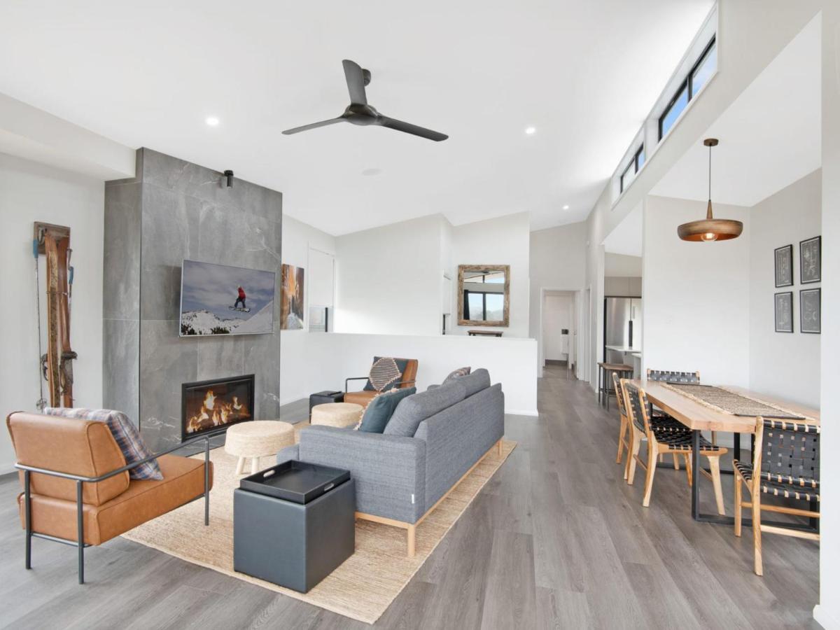 Black Diamond Retreat - Luxury 3br L Views L Fire Pit L Wifi L Bath Holiday home Jindabyne