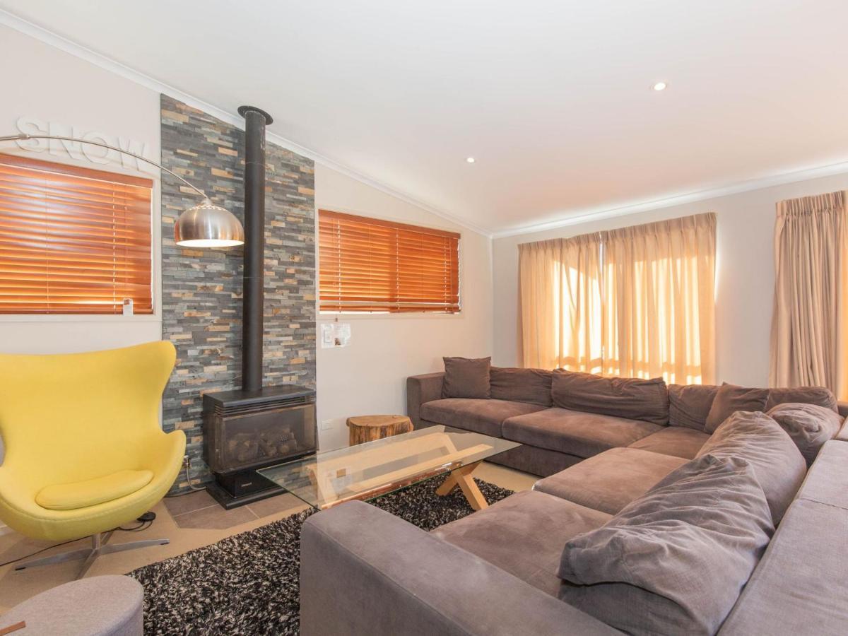 Boronia 7 30 Nettin Circuit Apartment