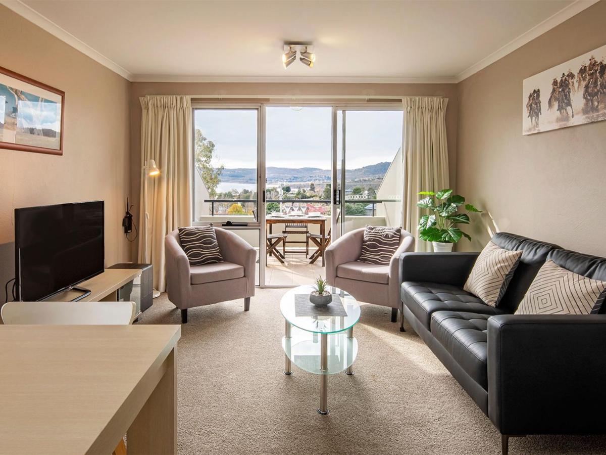 Cascades 18 3 Kurrajong Street Apartment