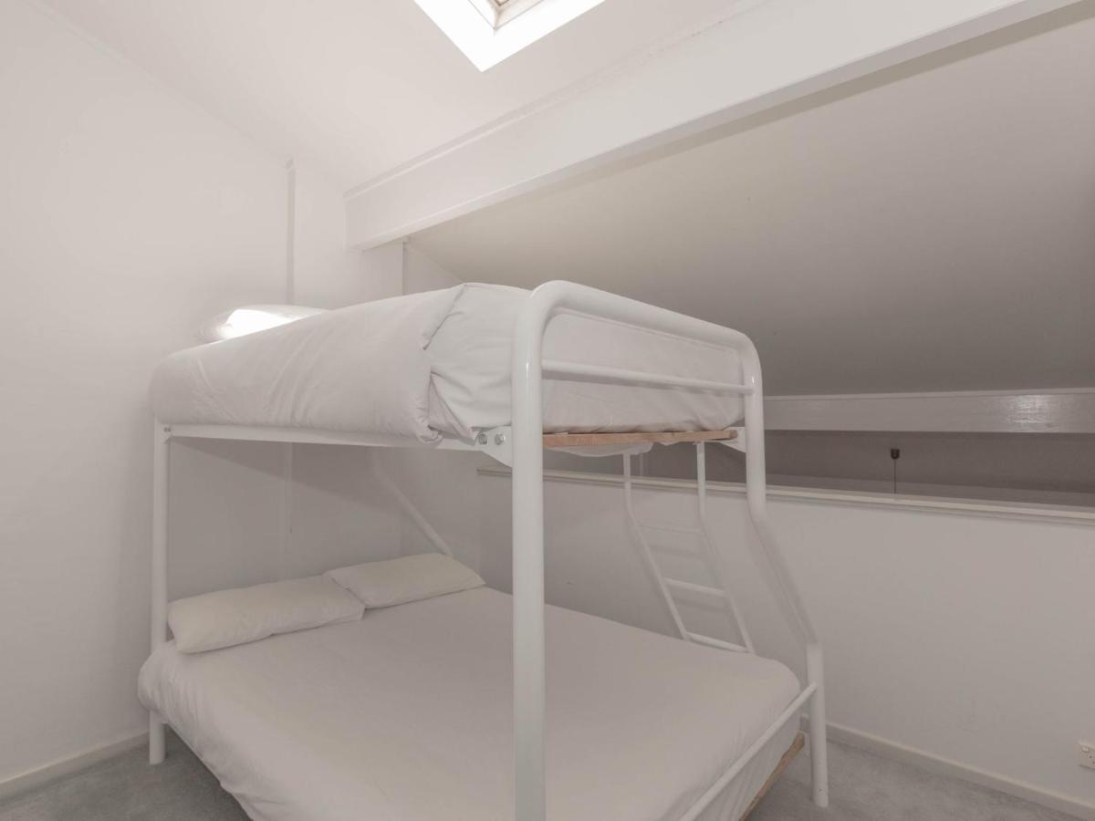 Apartment Razorback 1 *