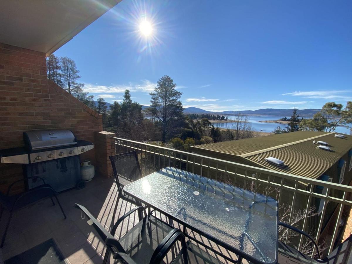 Twin Seasons 4 And Mountain Views
