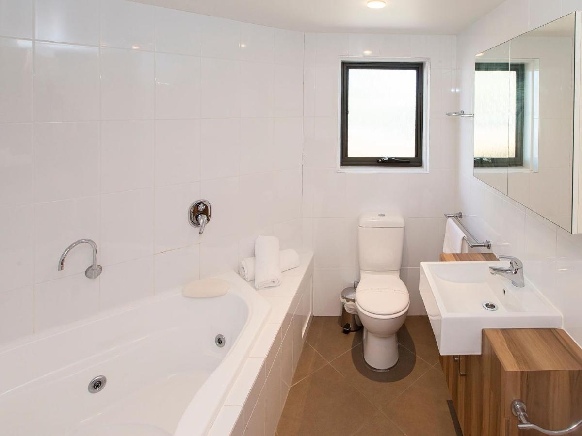 Northview 2 - Modern 2br Townhouse L View L Location L Bath L Wifi Holiday home Jindabyne