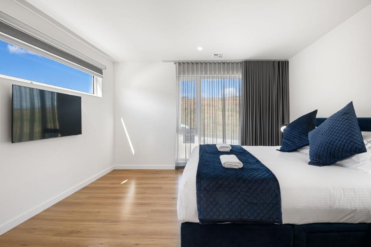 Villavista - 4br Luxury Townhouse L Pet Friendly L Views L Wifi L Bbq Holiday home Jindabyne