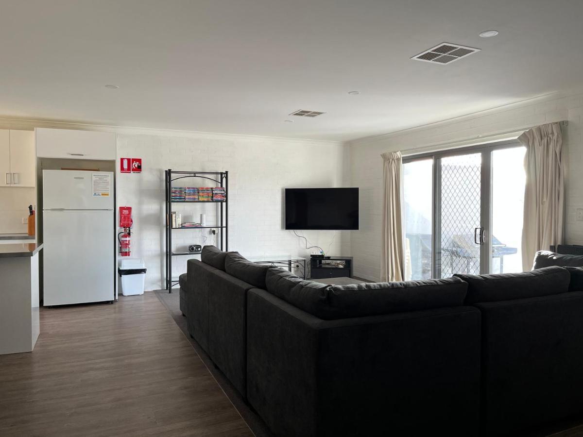 Apartment Summit 15