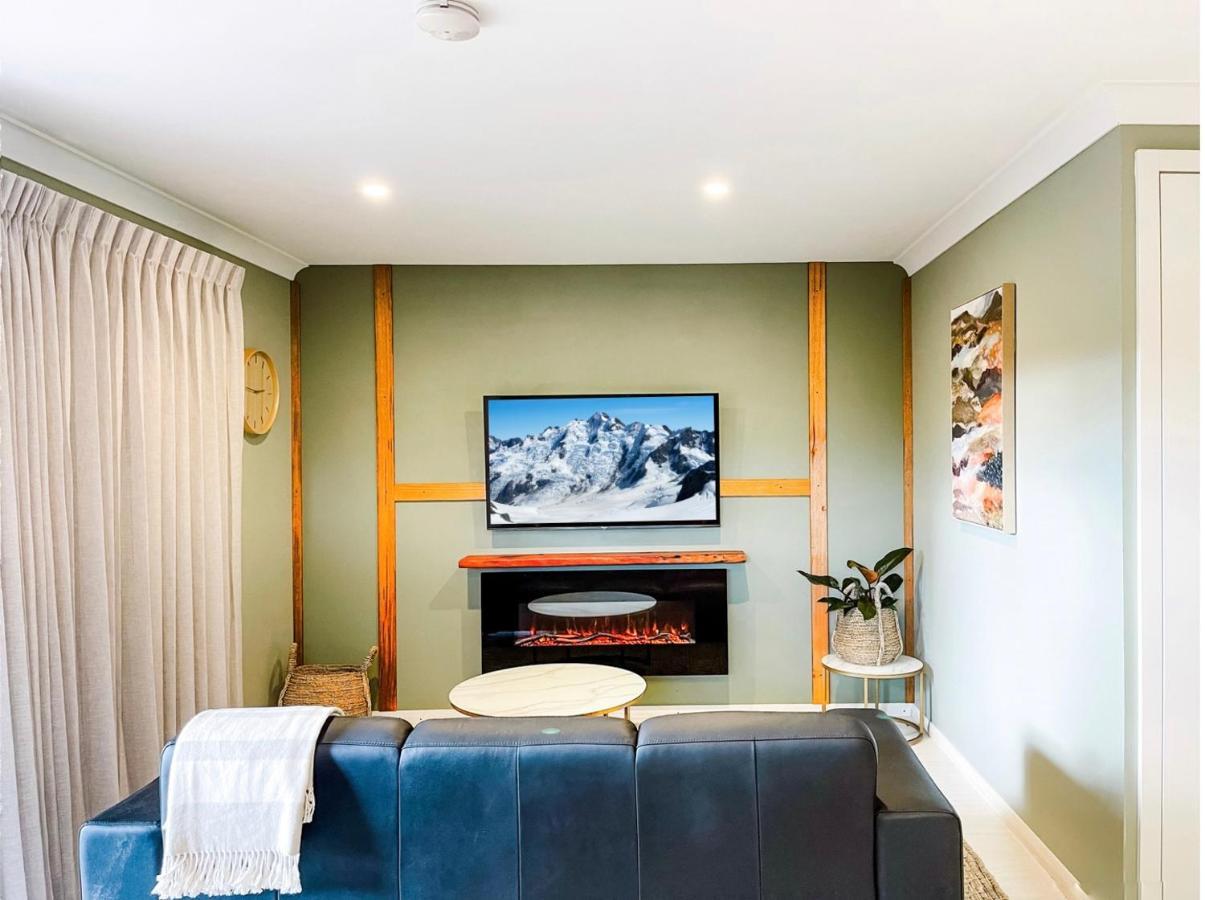 Hamilton House - Snowy Mountain Luxury