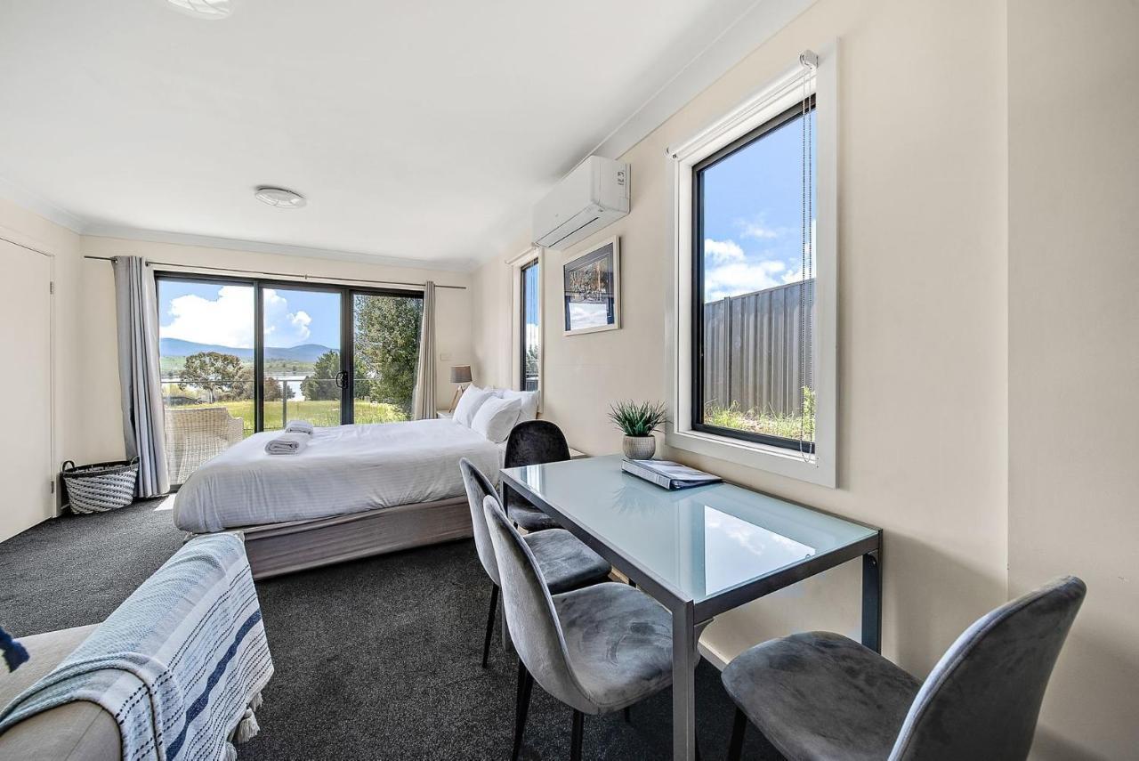 Poley Cow - & Mountain Views L Air-con L Parking Holiday home Jindabyne