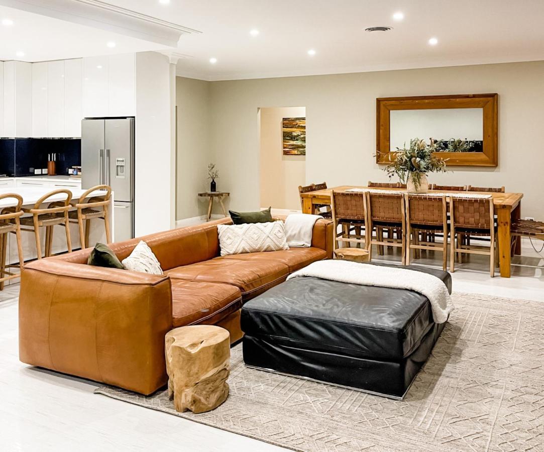 Villa Hamilton House - Snowy Mountain Luxury *