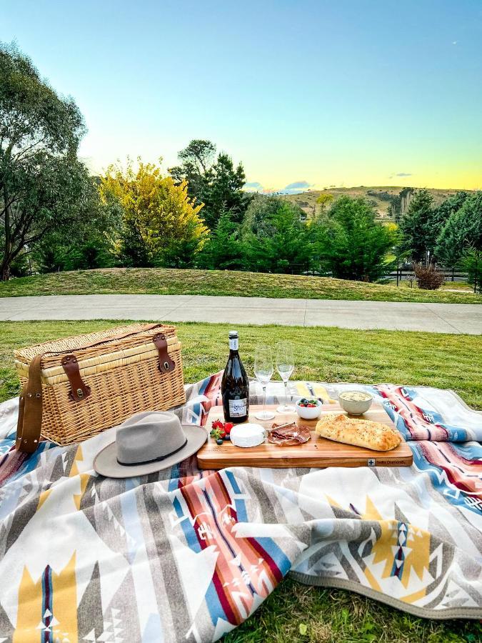 Villa Hamilton House - Snowy Mountain Luxury *