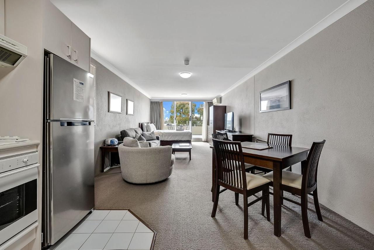 Horizons 201 - Front L Pool L Tennis Court L Bar L Wifi Jindabyne