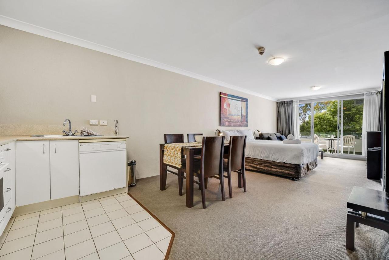 Horizons 115 - Front L Pool L Tennis Court L Bar Holiday home Jindabyne