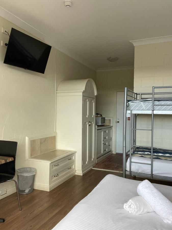 Siesta Motel 3*