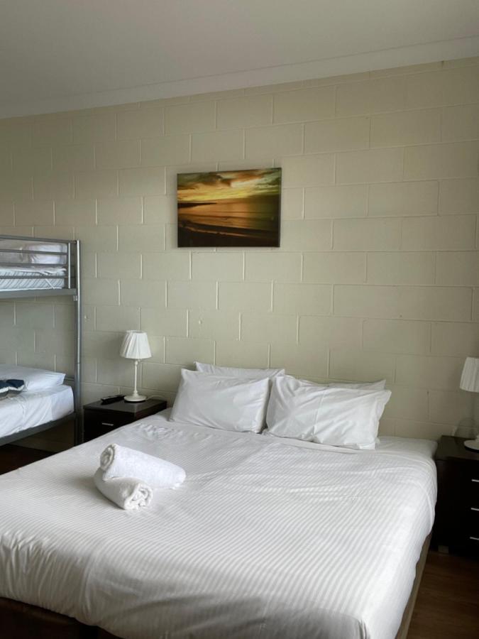 Siesta Motel