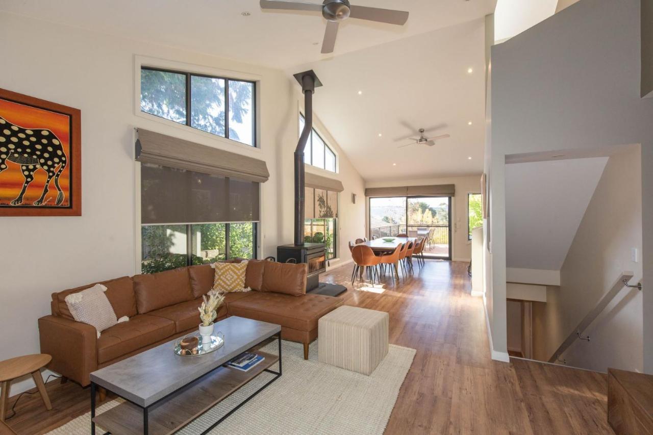 Bogong Lakeview 1 Of 19 Bogong Street Holiday home *