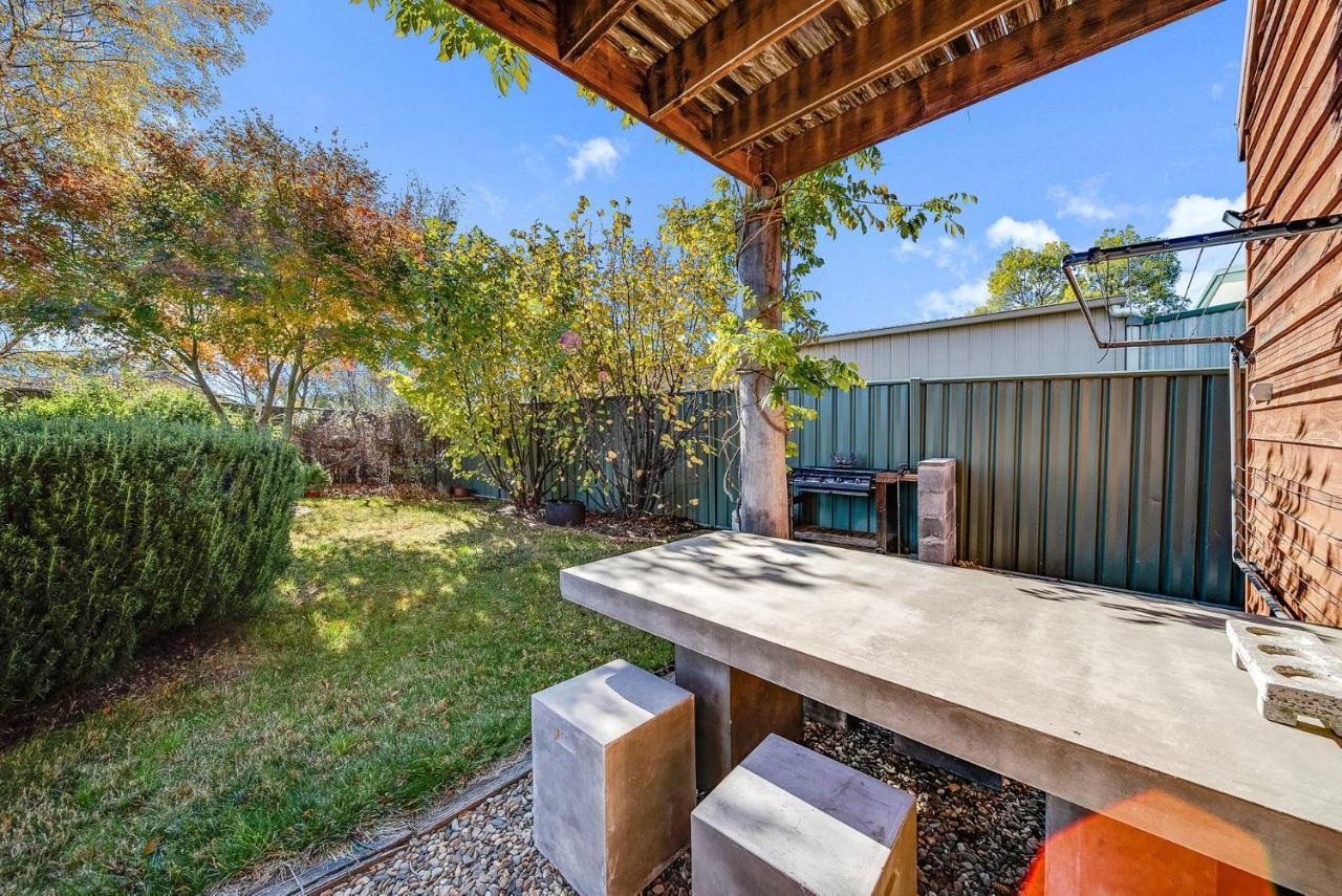 Aarlaur 2 - Charming 2br Rustic L Bath L Fire Pit L Wifi L Air-con Jindabyne