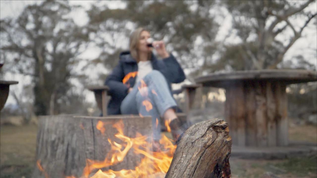 Big Yard Escapes - Two Off-grid Tiny On The Mowamba River * Jindabyne