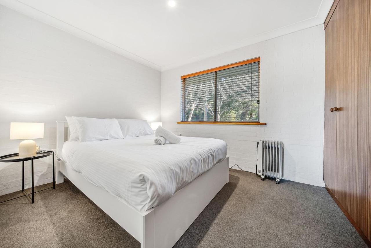Tronton 2 - Lovely 2br L Close To The L Renovated Bathroom