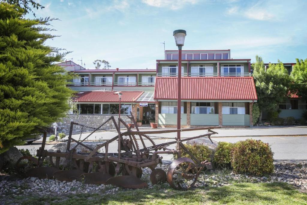 Apartment 27 Alpine Brumby *