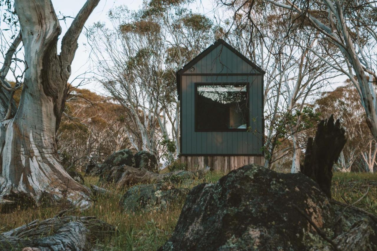 Campsite Big Yard Escapes - Two Off-grid Tiny On The Mowamba River *