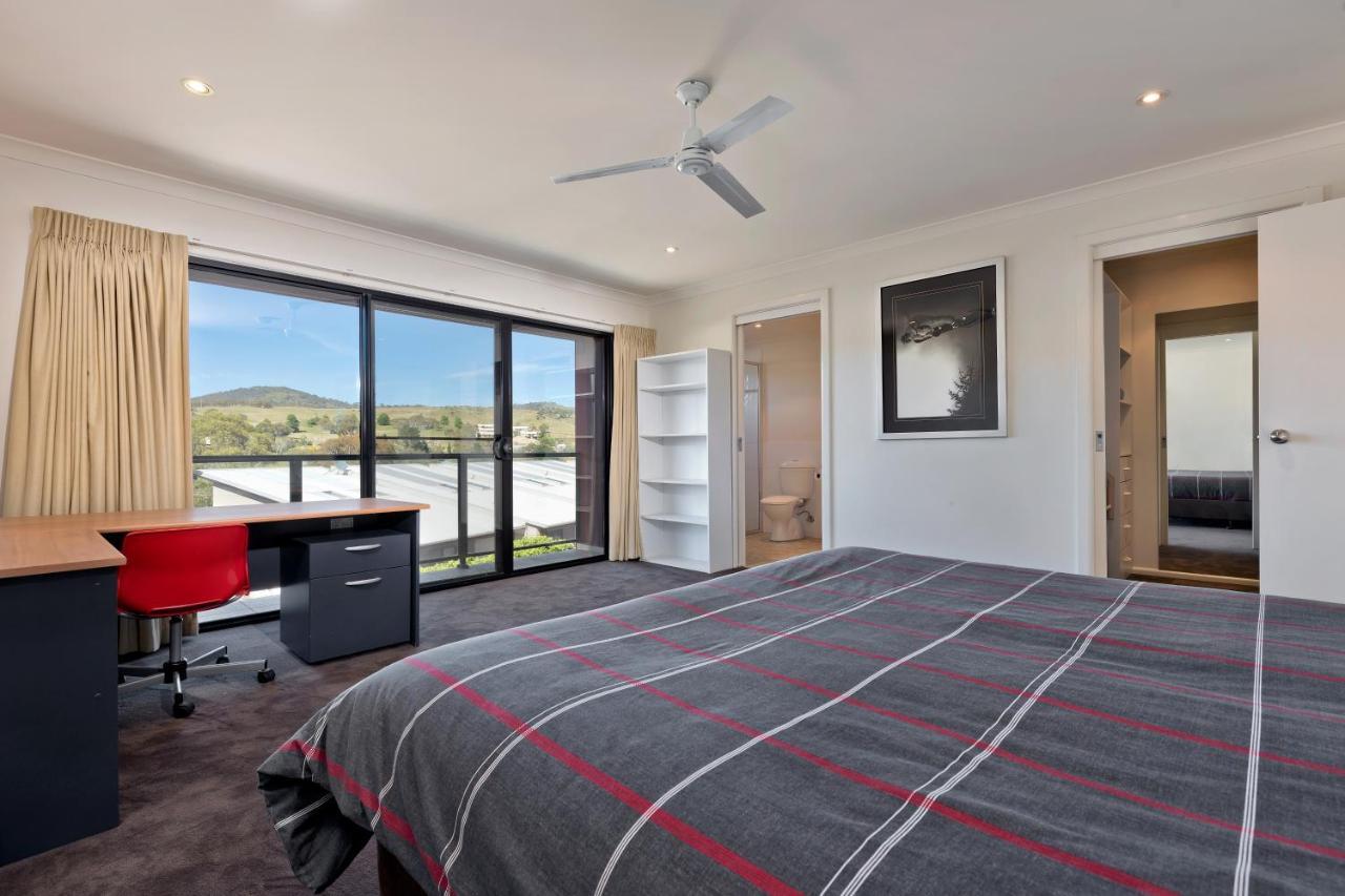 Stockyards 3 - Luxury Townhouse