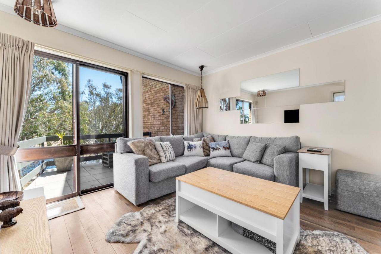 Lakeside Townhouse - 2br Modern Townhouse L Views L Balcony L Walking Distance To Town Holiday home *