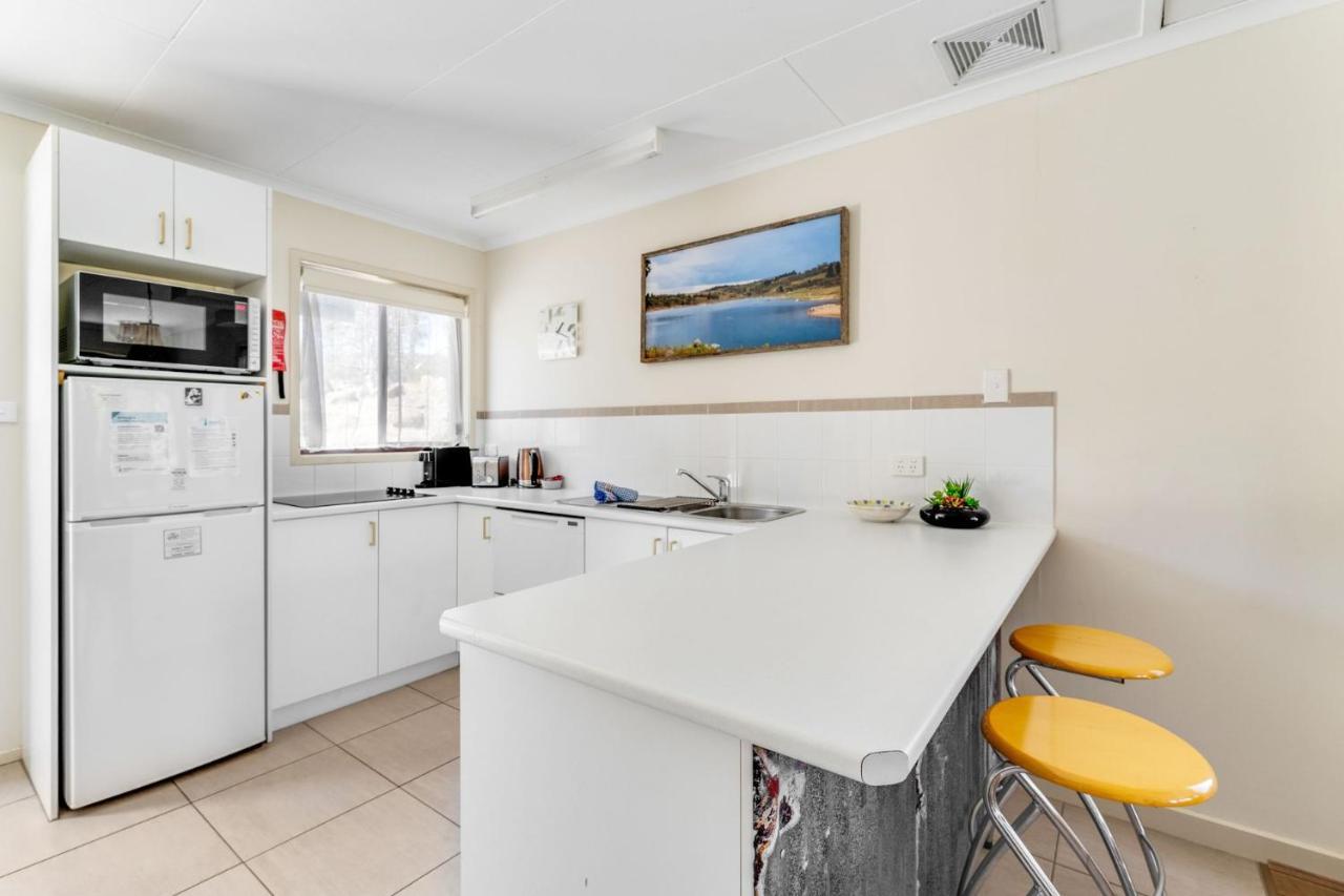 Holiday home Lakeside Townhouse - 2br Modern Townhouse L Views L Balcony L Walking Distance To Town