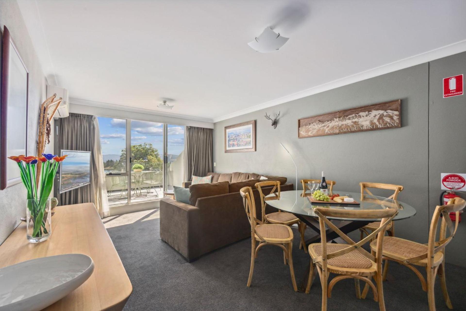 Horizons 404 Apartment *