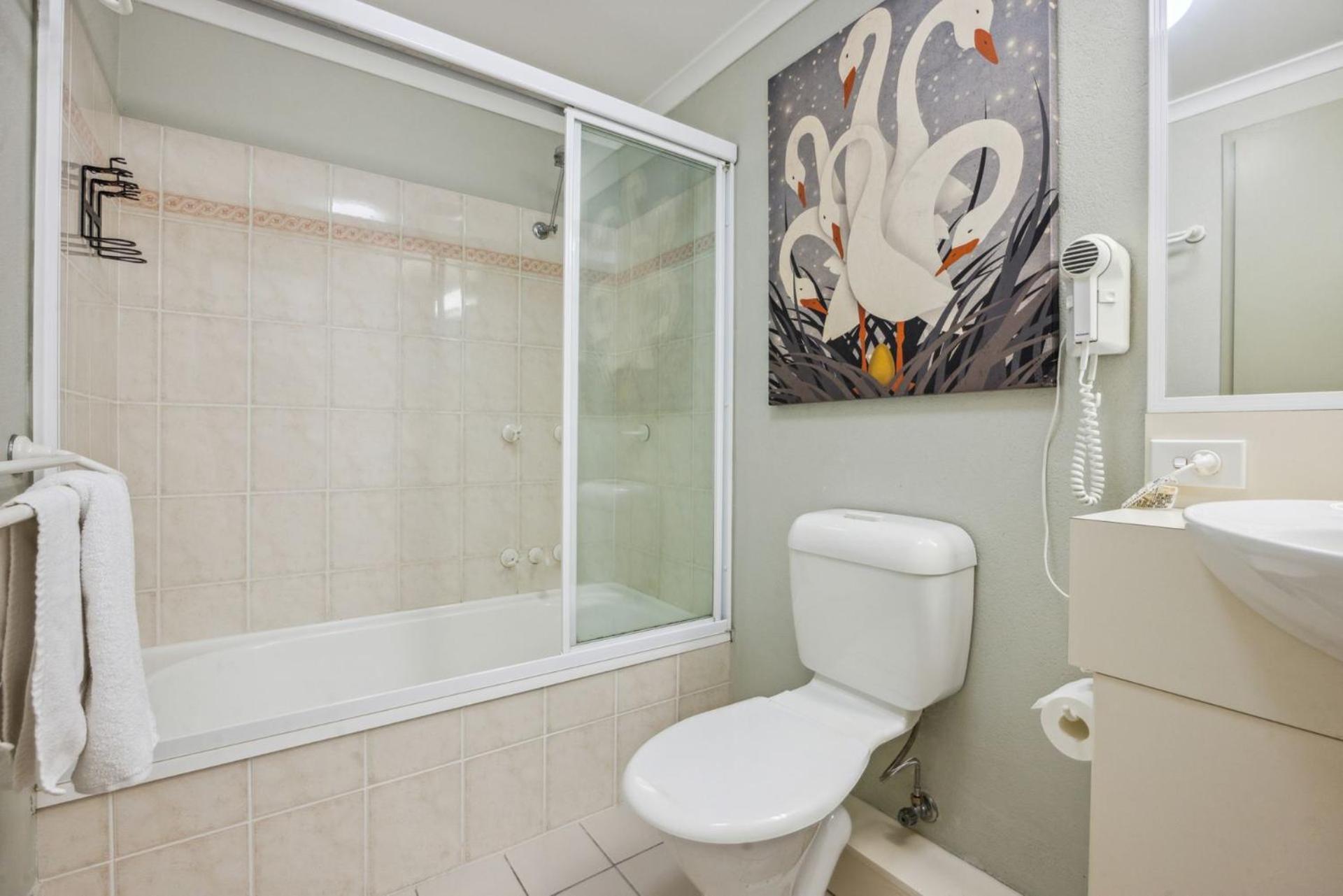 Apartment Horizons 404