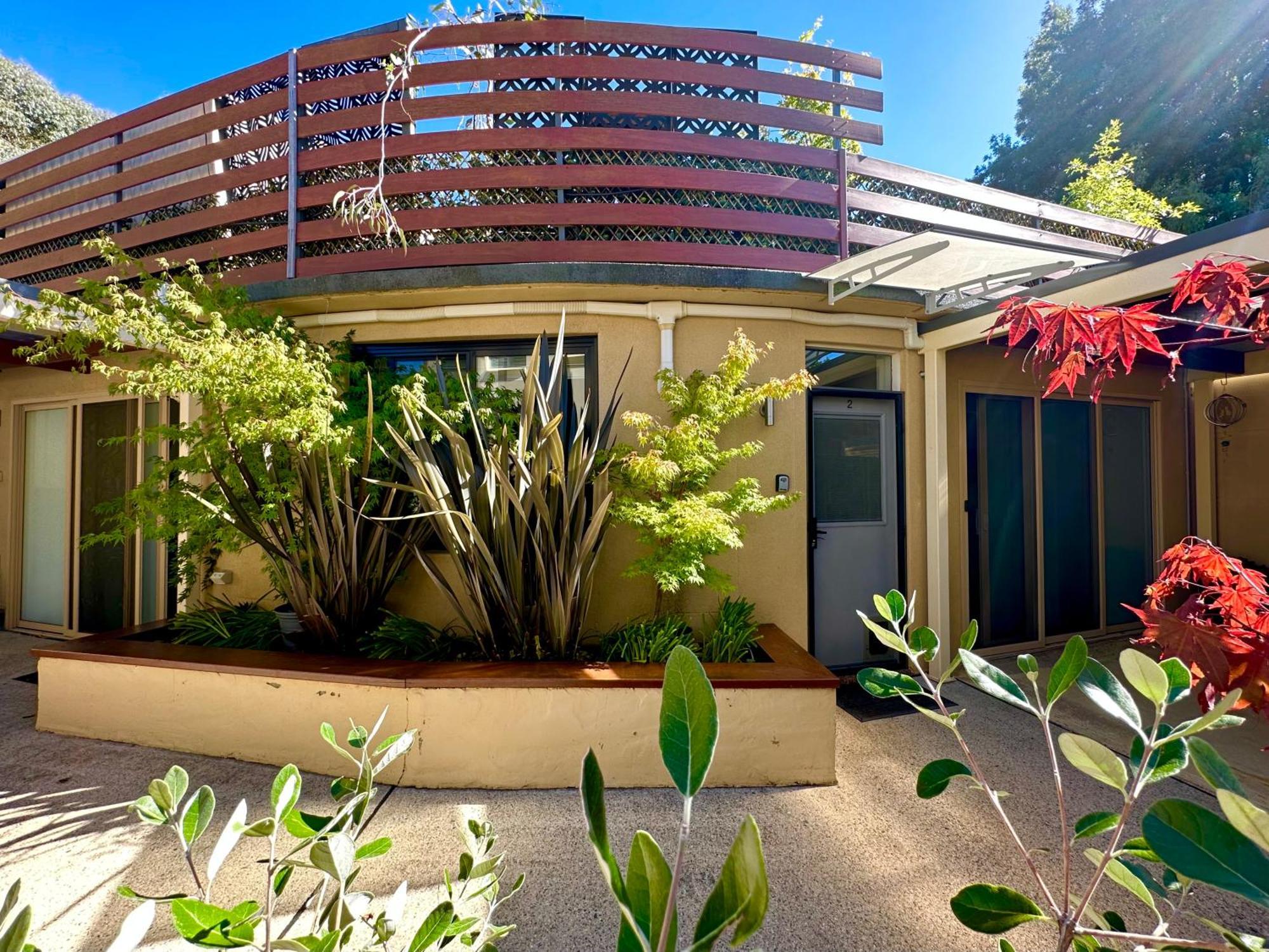 Full Circle Apartment