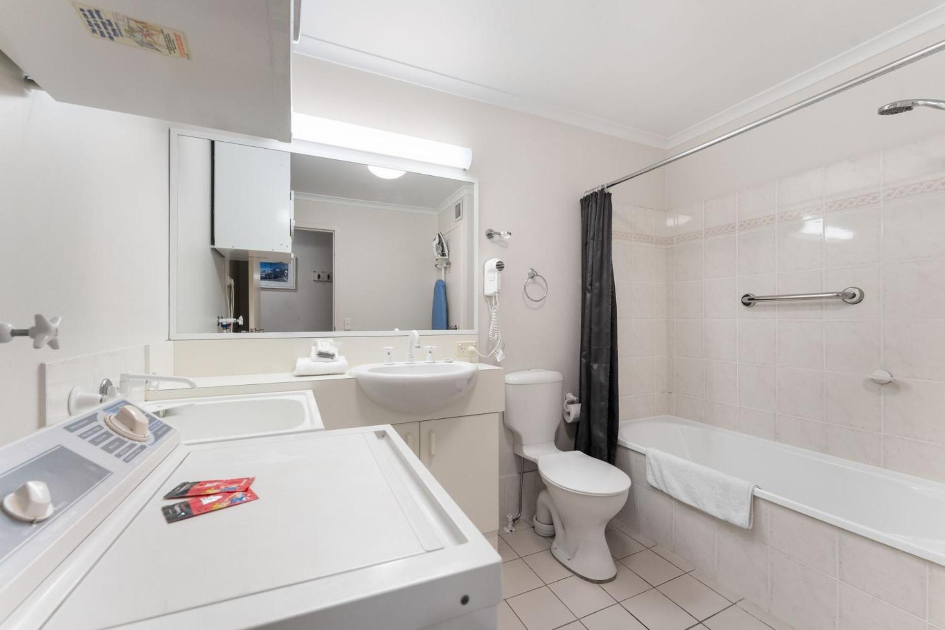 Horizons 216 * Jindabyne