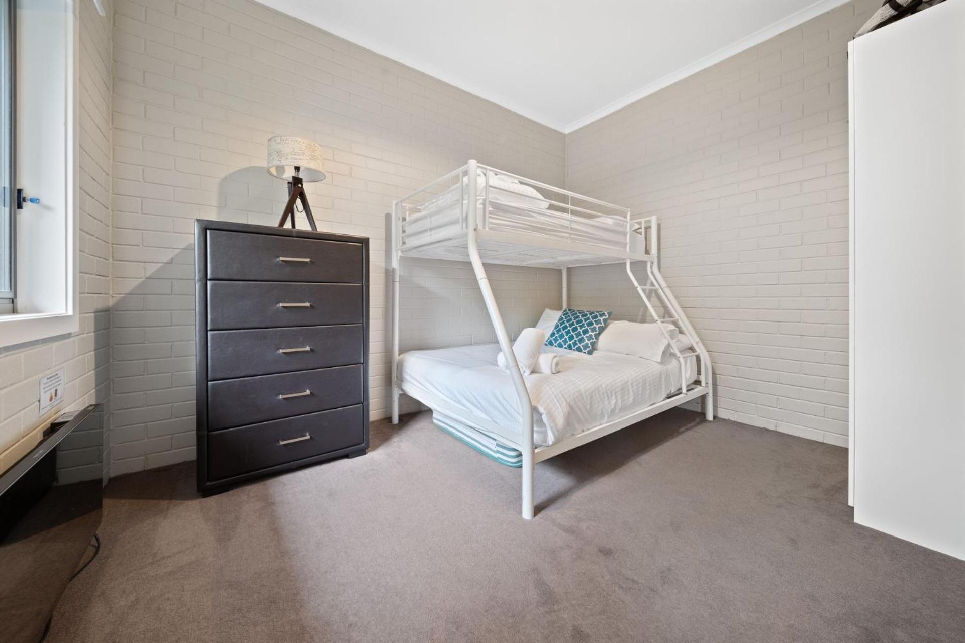 Summit 9 - Stylish 3br L Amazing Views L Wifi L Bbq L Air-con Holiday home Jindabyne