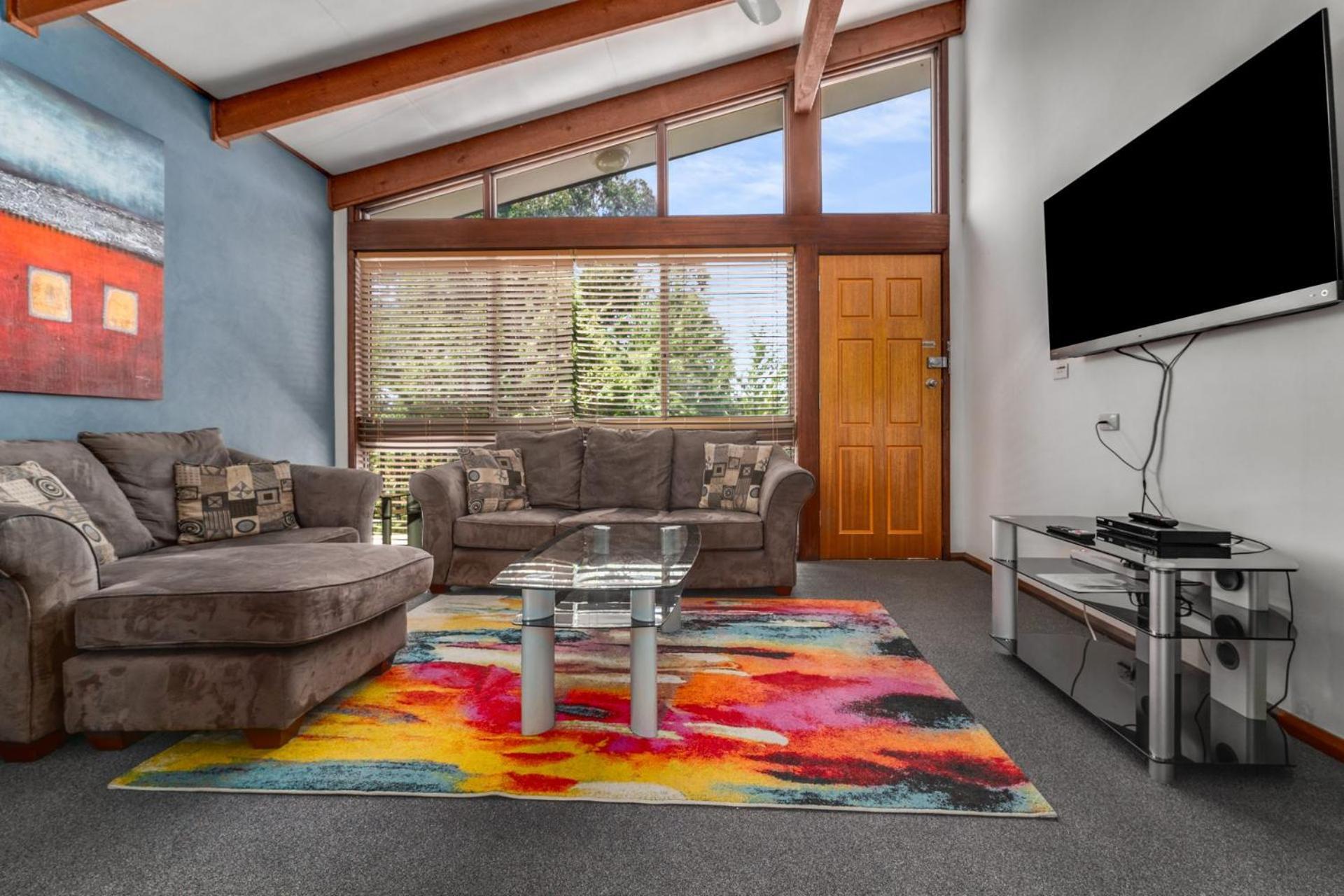Eliza Lee 3 - 3br L Air-con L Wifi L Double Garage Holiday home Jindabyne