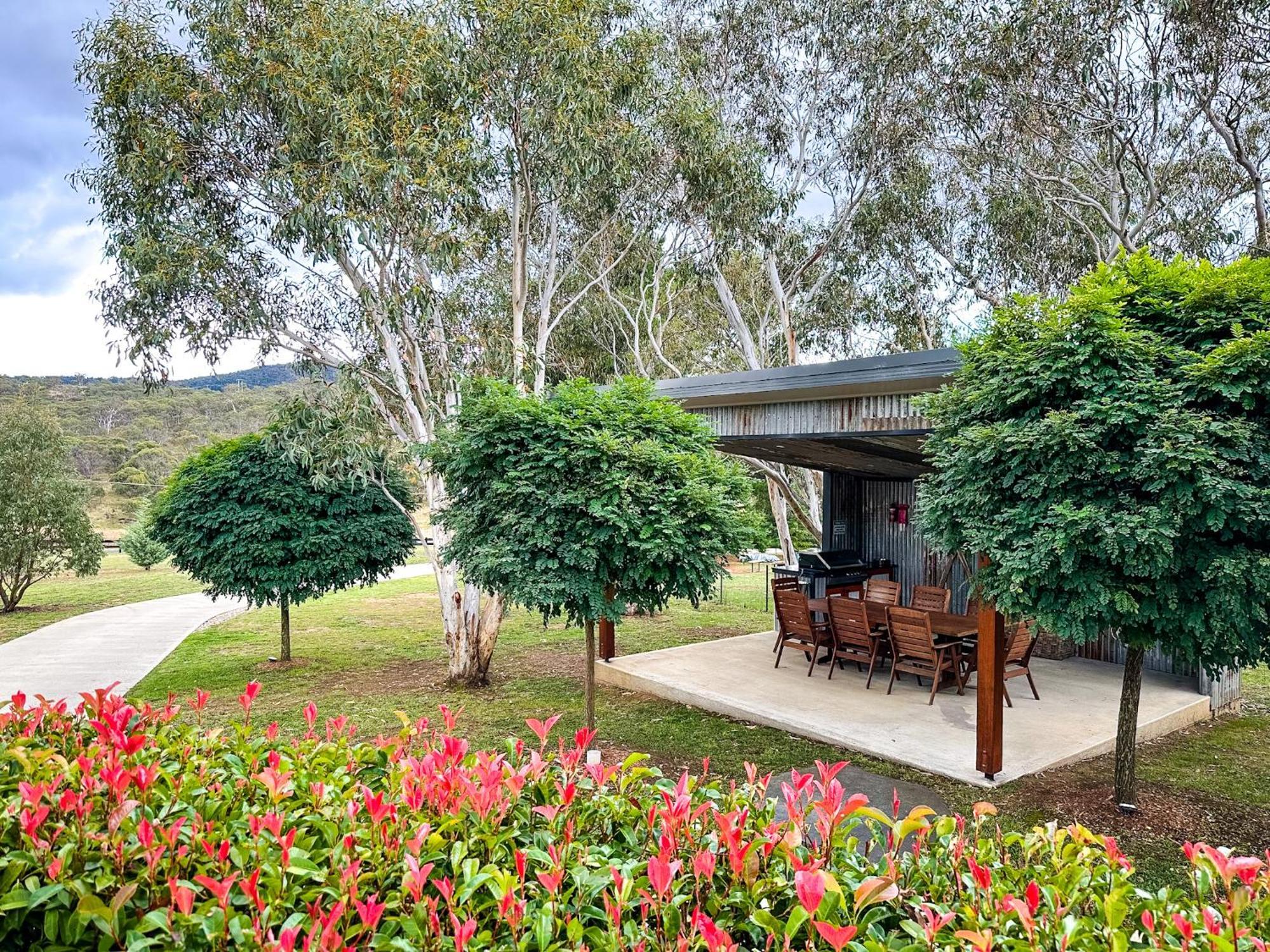 Hamilton House - Snowy Mountain Luxury * Jindabyne