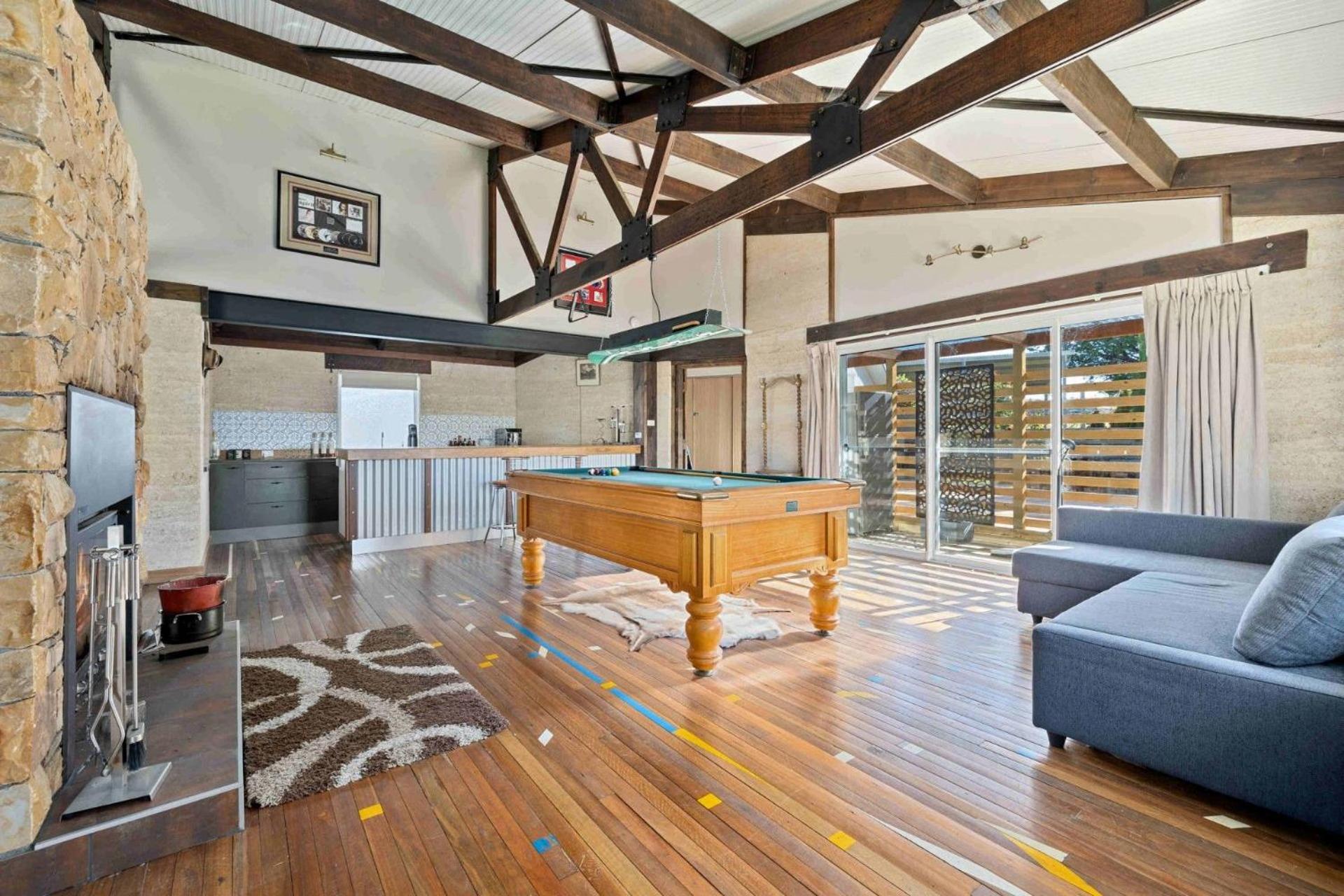 Old Hut Creek Chalet Holiday home
