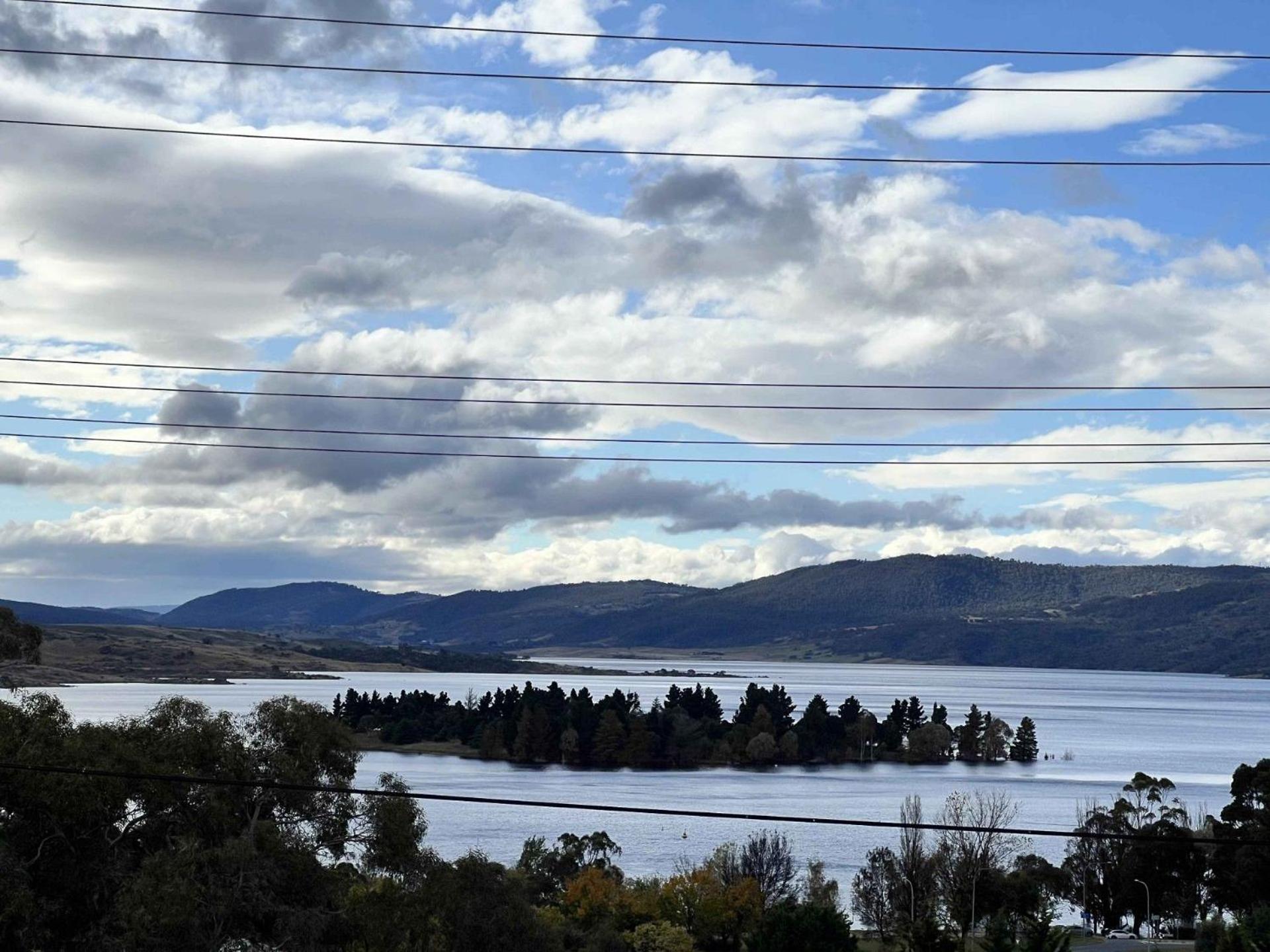 Jindaburra * Jindabyne