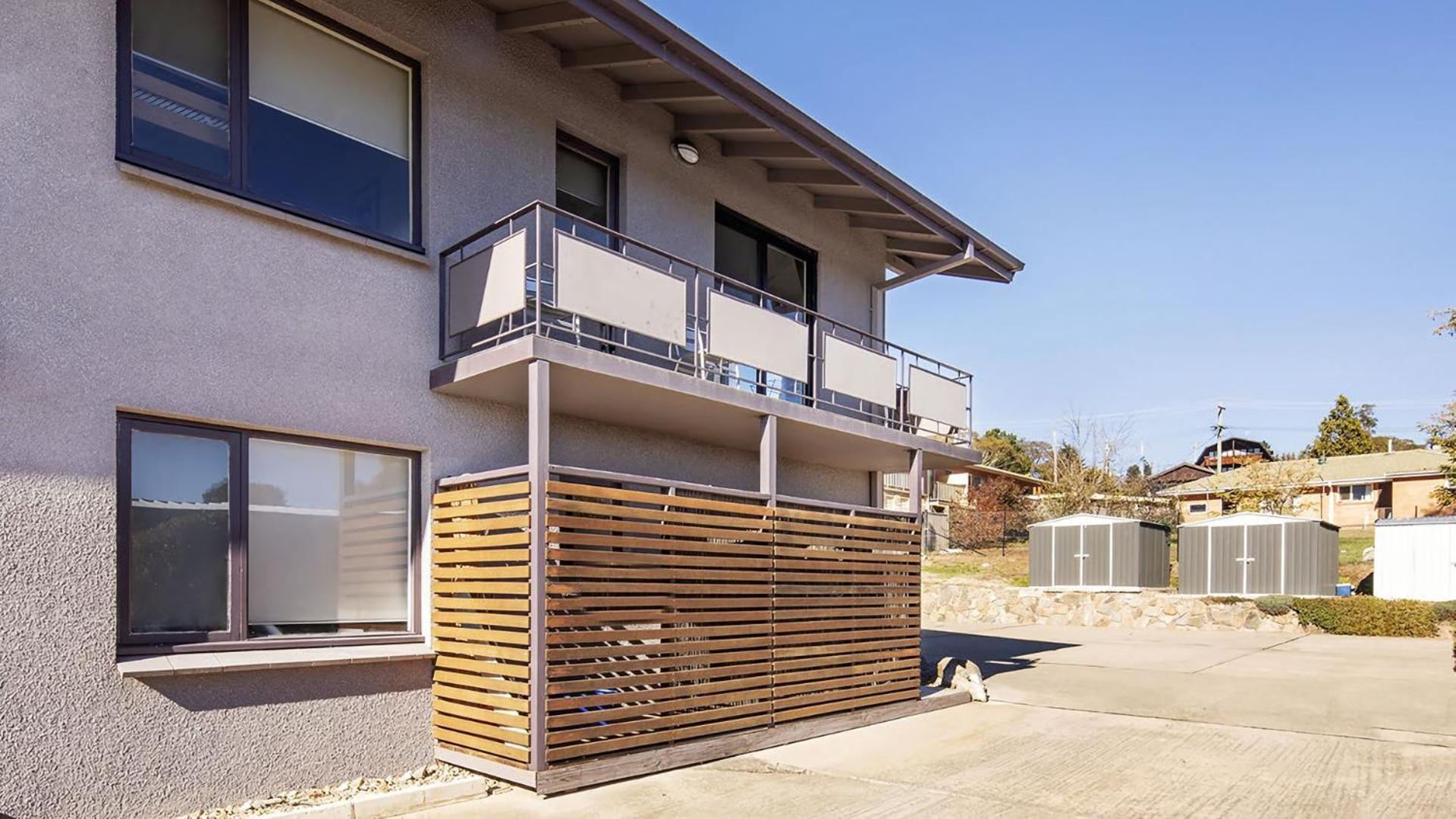 Yurali Apartment *