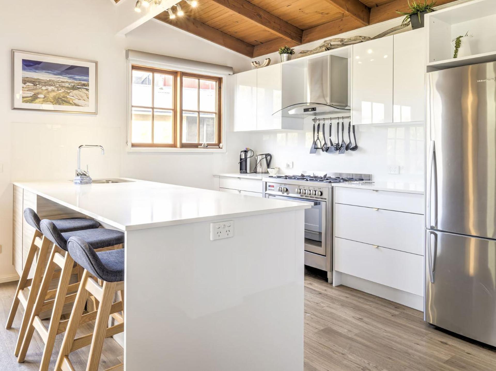 Holiday home Tulong Lakescape