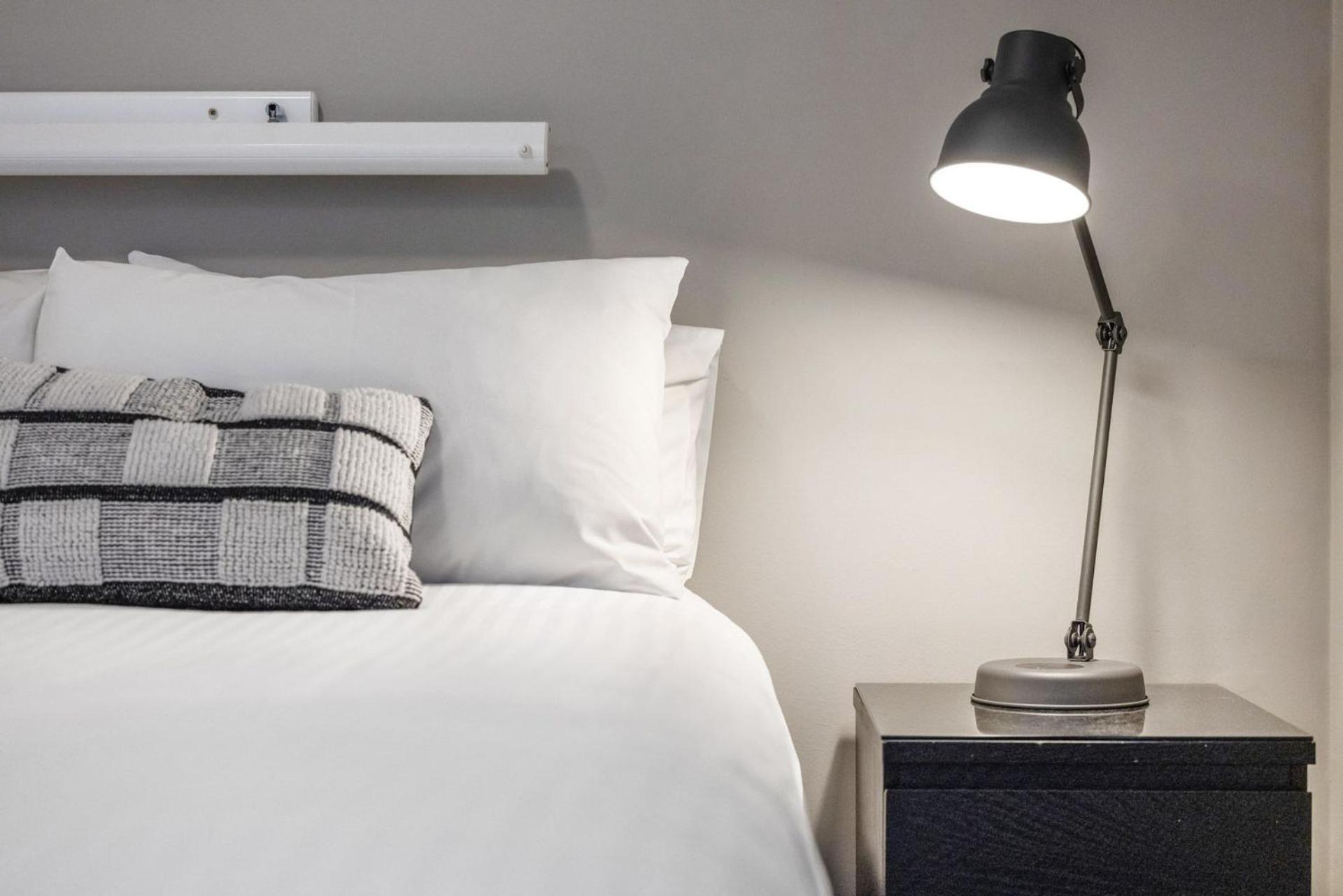 Apartment Horizons 307