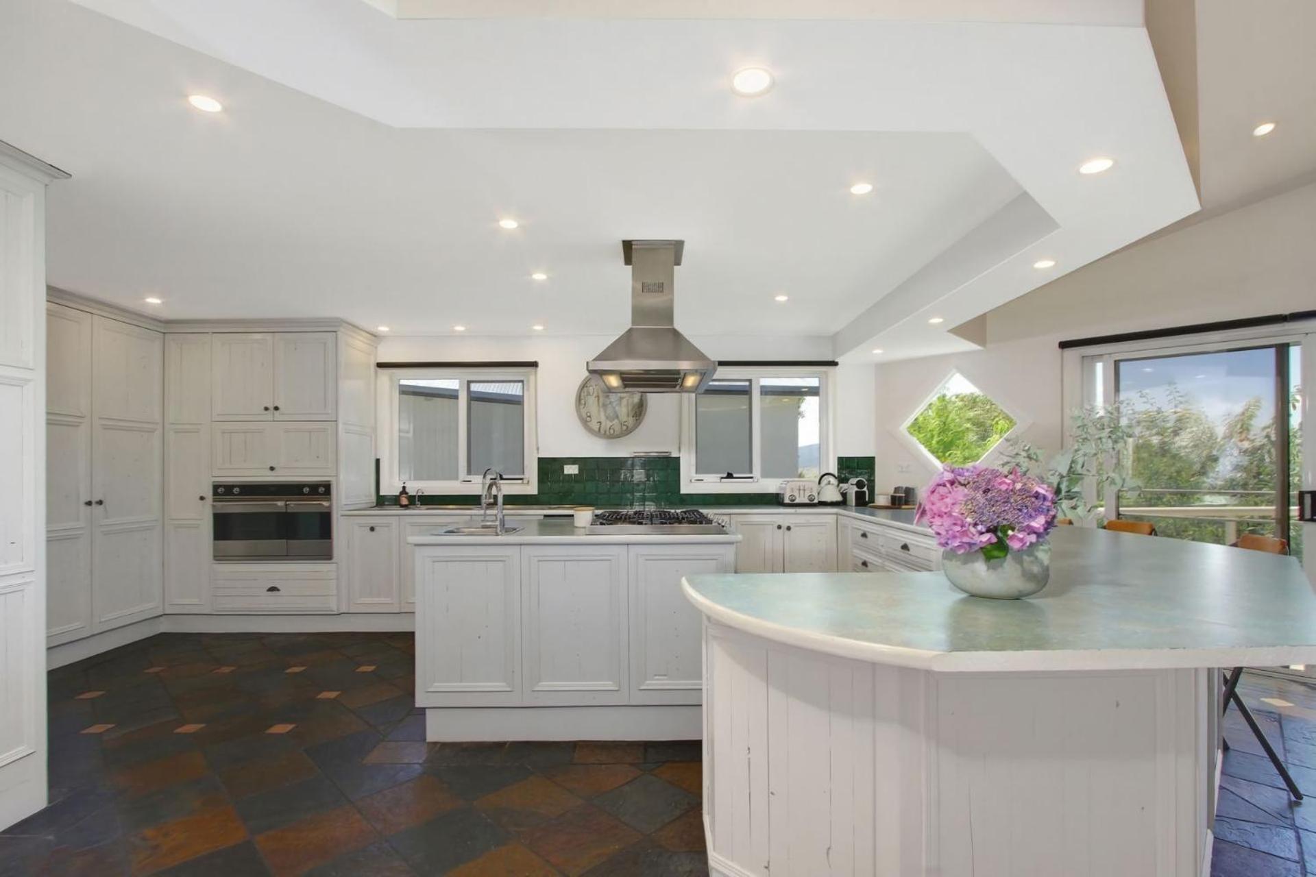 Crowes Nest 1 Holiday home *