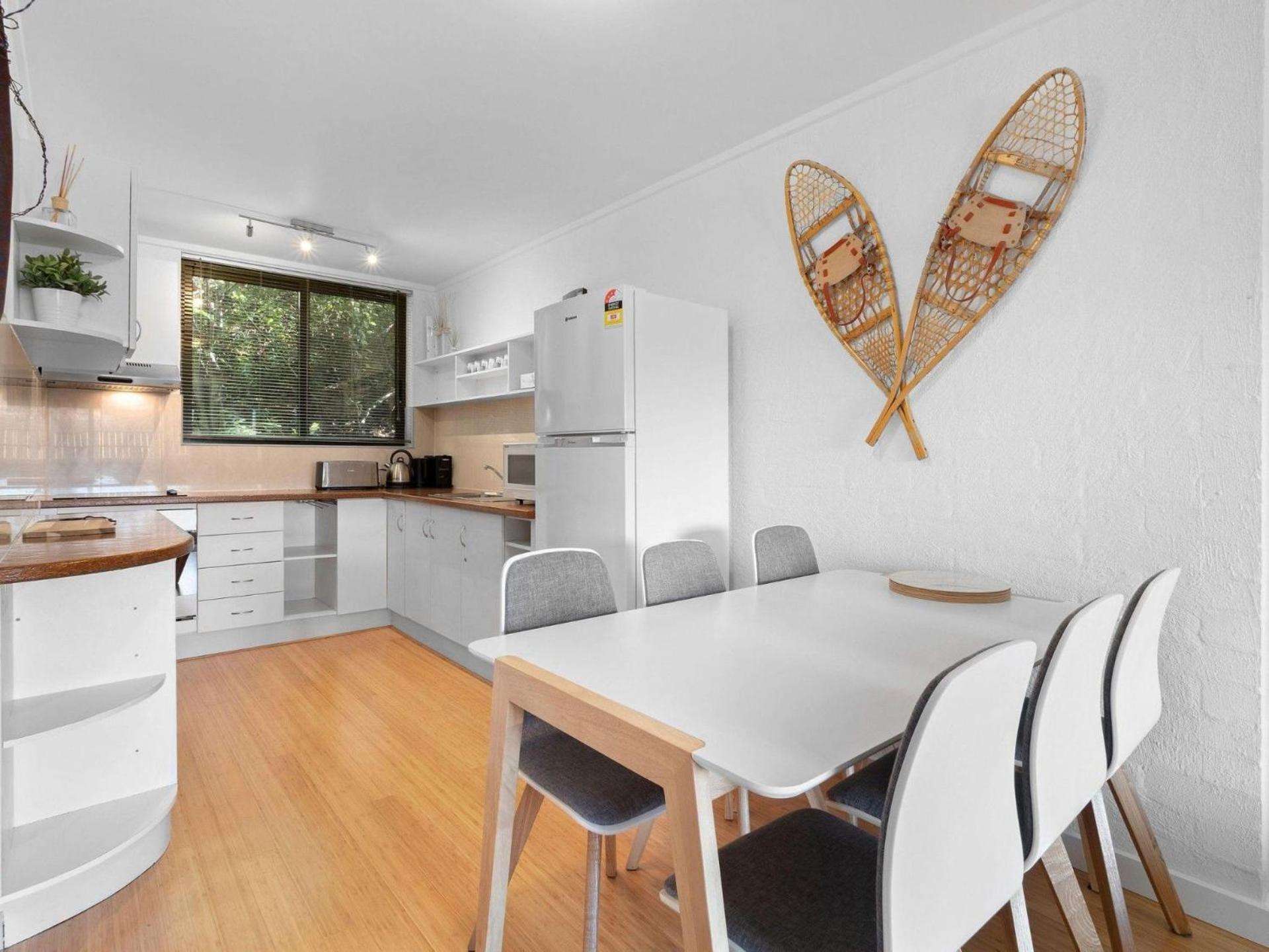 Aspen Court 8 Apartment