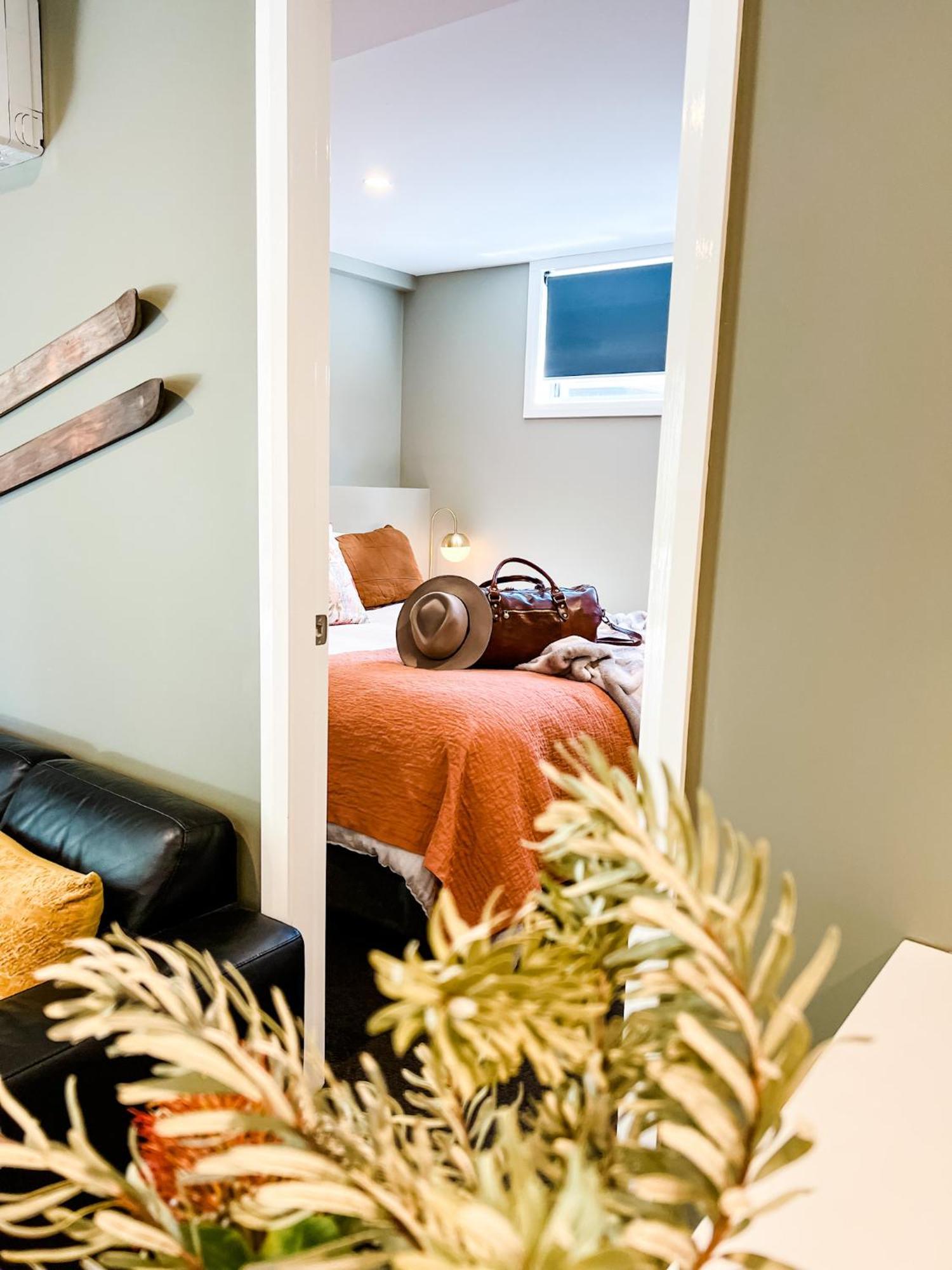 Hamilton House - Snowy Mountain Luxury Jindabyne