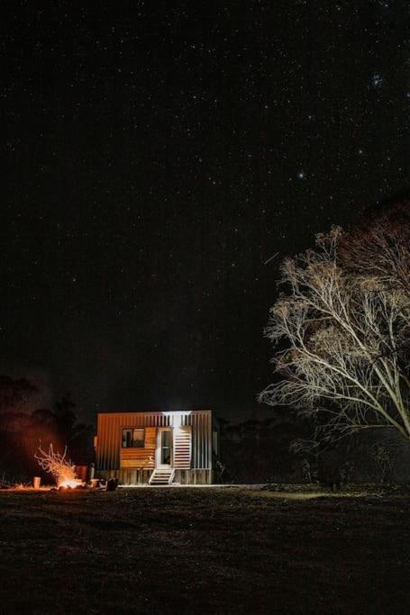 Campsite Big Yard Escapes - Two Off-grid Tiny On The Mowamba River