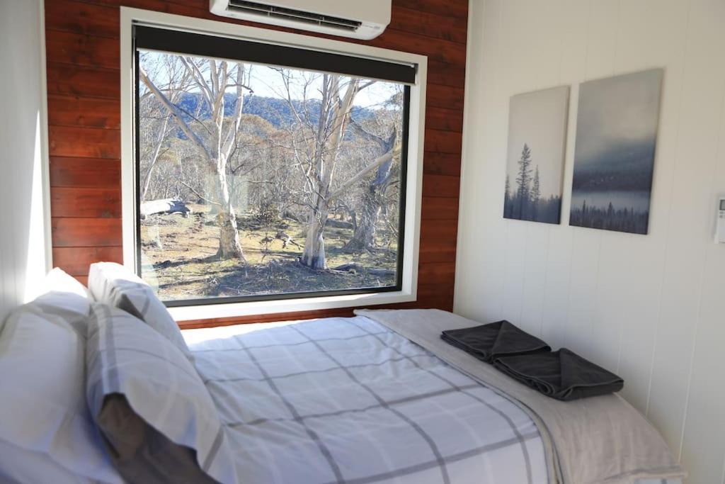 Campsite Big Yard Escapes - Two Off-grid Tiny On The Mowamba River *