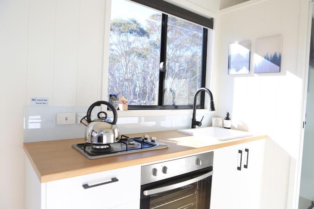 Campsite Big Yard Escapes - Two Off-grid Tiny On The Mowamba River Jindabyne