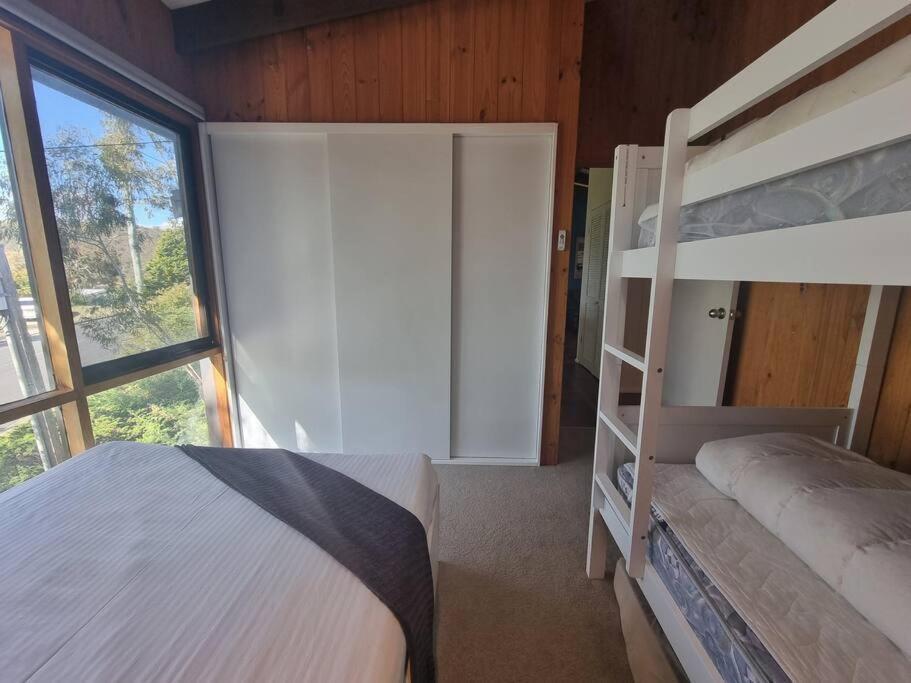 Apartment The Hideout - Views & Balcony W Bbq I Location I Wi-fi I Smart Tv *