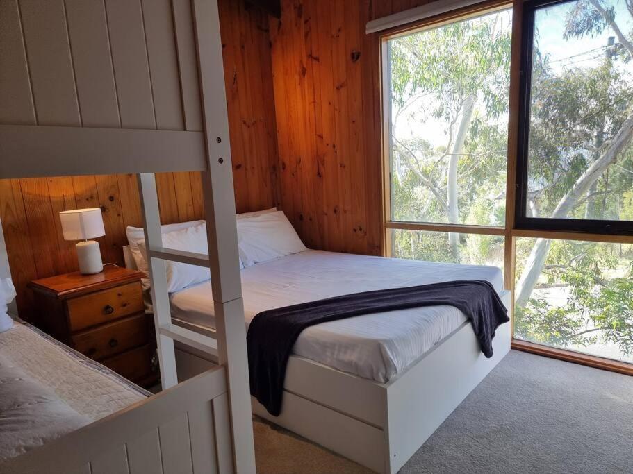 The Hideout - Views & Balcony W Bbq I Location I Wi-fi I Smart Tv Jindabyne