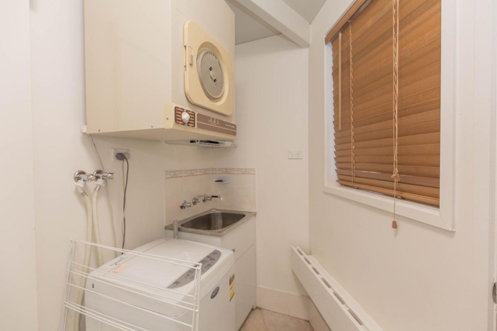 Holiday home Snowdome 4 3 Poly Cow Lane *