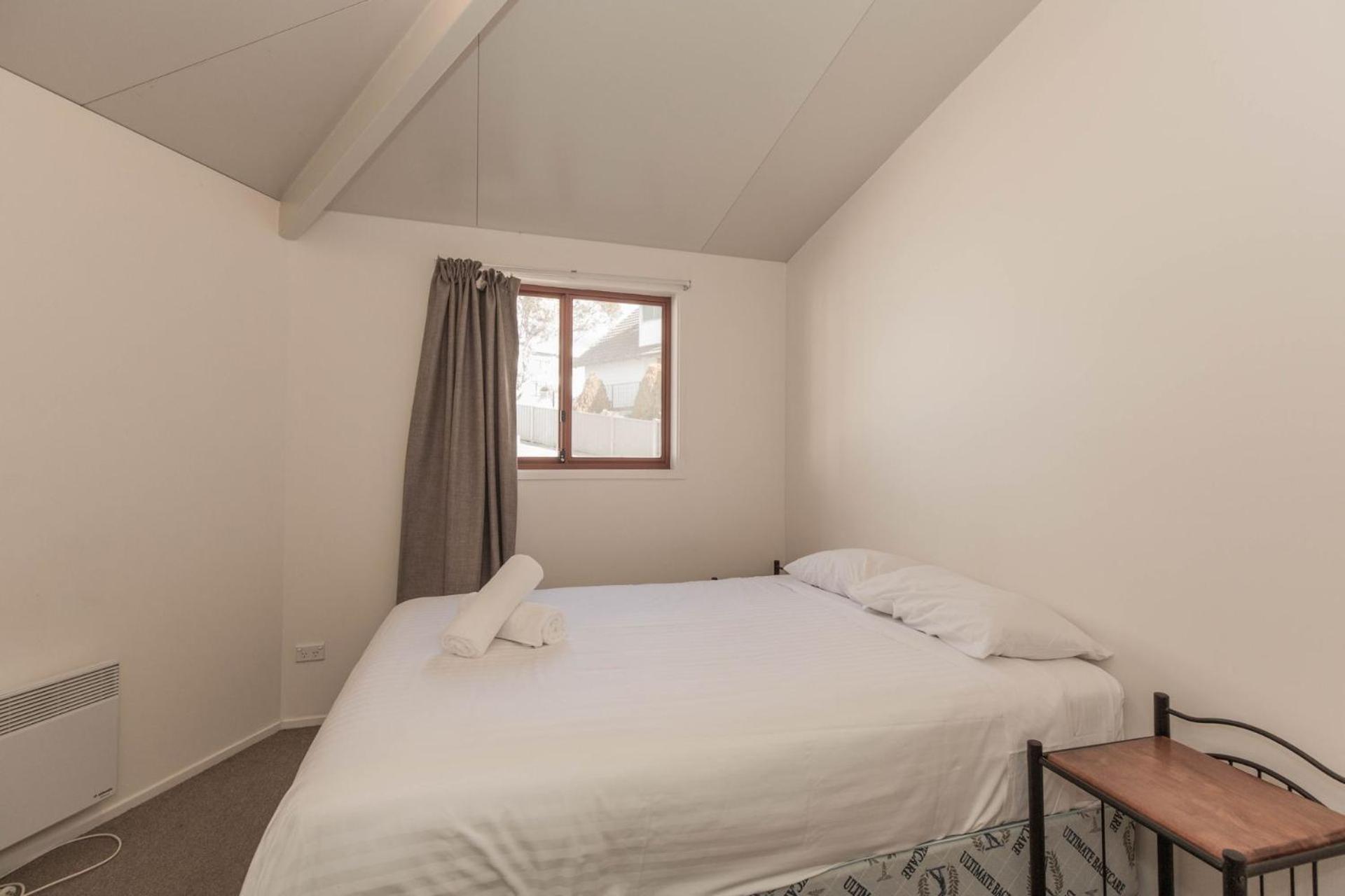 Snowdome 4 3 Poly Cow Lane Holiday home